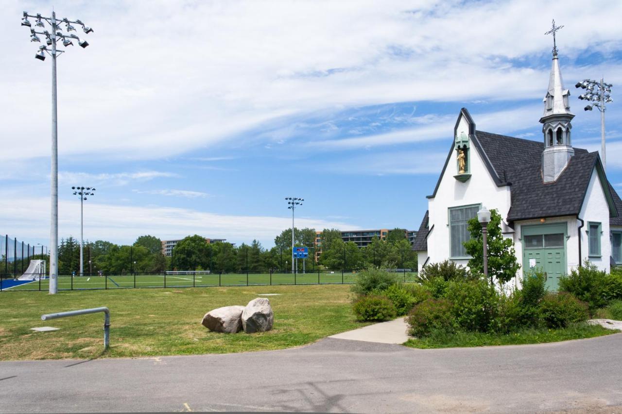 5 People, Big, Free Parkings, Near Old Quebec, Near River Esterno foto